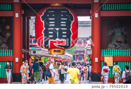 日本の東京都市景観 7月…東京822人。変異株感染爆発…浅草寺には多くの人出=9日 日本の東京都市景観 7月…東京822人。変異株感染爆発…浅草寺には多くの人出=9日 79502019