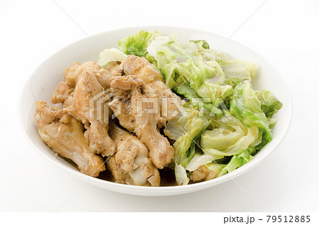 鶏手羽元とレタスの煮物 鶏手羽元とレタスの煮物 79512885
