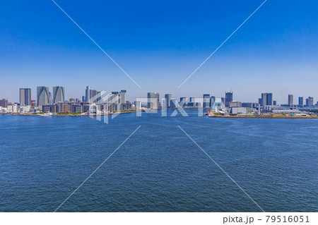 【東京の都市風景】レインボーブリッジからの東京都市眺望 79516051