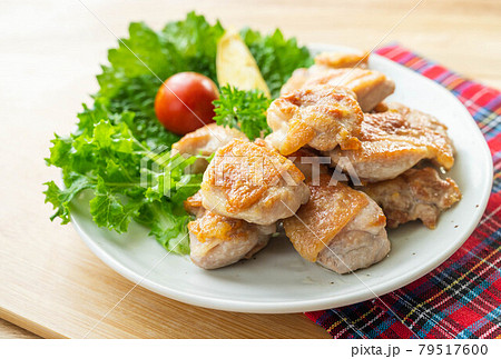 鶏もも肉のソテー 79517600