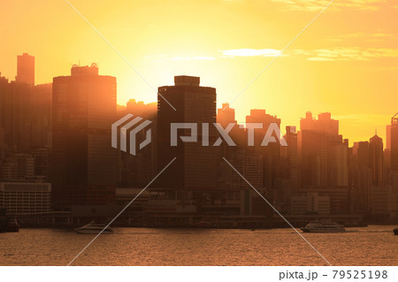 26 Dec 2020 the sunset of Central and Western District coast, hk 26 Dec 2020 the sunset of Central and Western District coast, hk 79525198