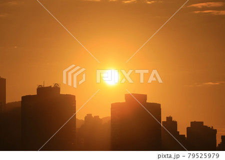 the sunset of Sheung Wan, hong kong 26 Dec 2020 79525979