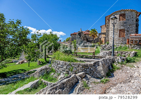 Street scene of the historic town Hum in Croatia during daytime 79528299