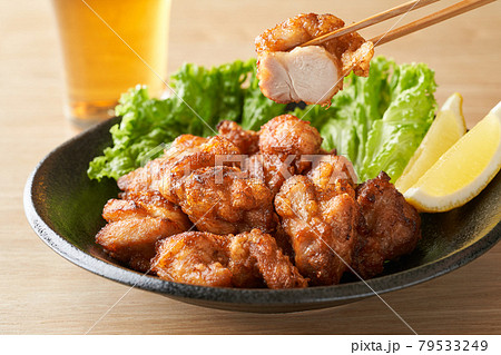 鶏の唐揚げ 79533249