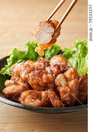 鶏の唐揚げ 79533257