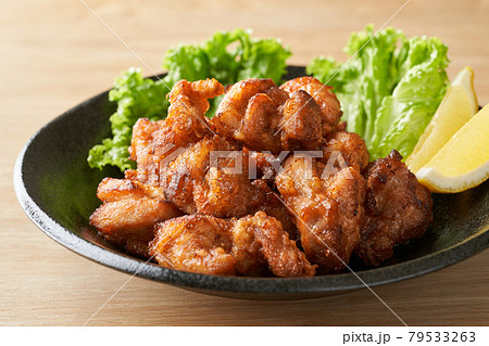 鶏の唐揚げ 鶏の唐揚げ 79533263