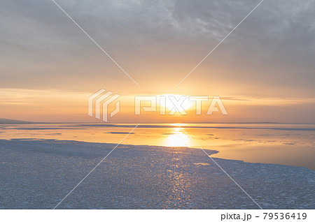 最果ての夕景　知床ウトロ 79536419