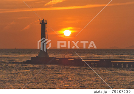 瀬詰崎の夕陽　早崎海峡　長崎　口之津 79537559