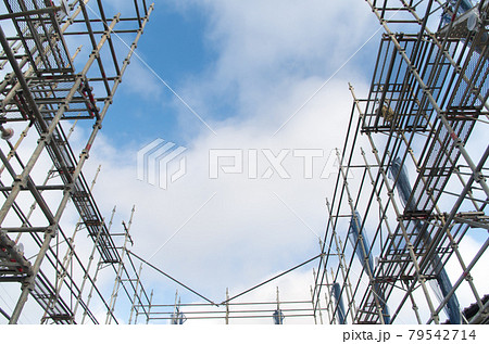 建設現場　足場 79542714