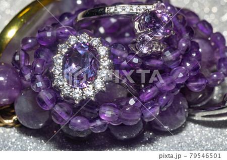 Jewelry with purple stones 79546501