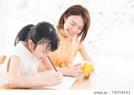 親子　勉強 79558501