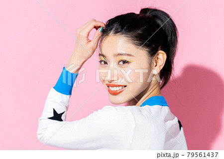 若い女性のビューティ 若い女性のビューティ 79561437