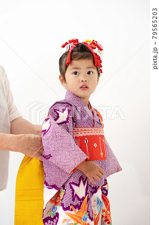 七五三 着付け 3歳 和装 七五三 着付け 3歳 和装 79565203