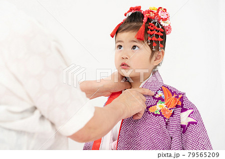七五三 着付け 3歳 和装 七五三 着付け 3歳 和装 79565209