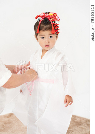 七五三 着付け 3歳 和装 七五三 着付け 3歳 和装 79565211