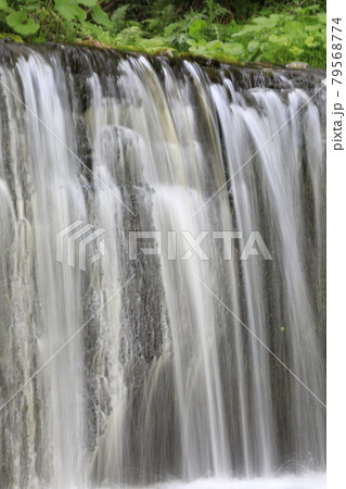 軽井沢白糸の滝 79568774