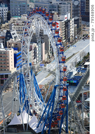 都心の遊園地 79568906
