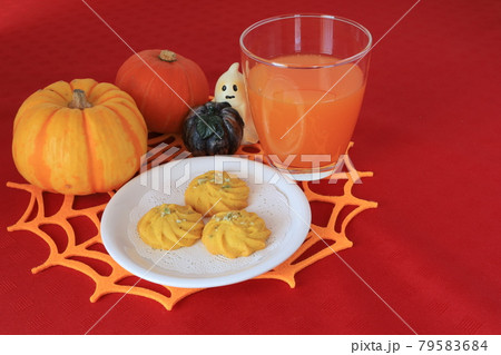 ハロウィンのおやつタイム 79583684