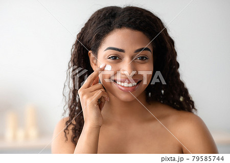 Anti-aging and anti-wrinkle care, home treatments and self-isolation covid-19 79585744