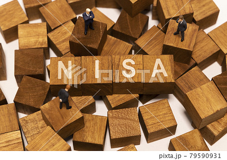 資産運用をしたい人達　NISA /積立NISA 目指せFIRE 79590931