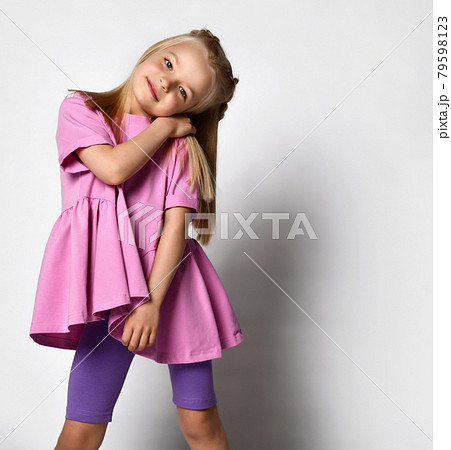 Portrait of a stylish little girl in summer 79598123