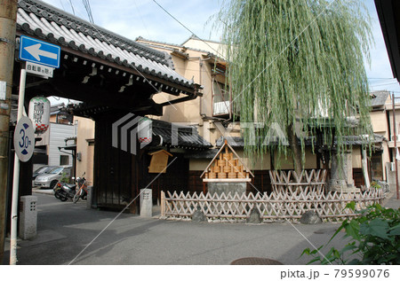 京都島原　大門　京都市下京区 79599076