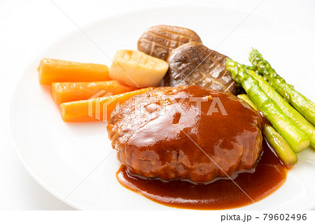 煮込みハンバーグ。 煮込みハンバーグ。 79602496