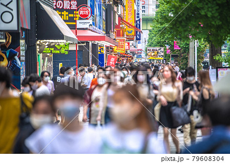 日本の東京都市景観 4度目の緊急事態宣言あすから…秋葉原には脅威の人出、外国人の姿も…＝7月11日 79608304