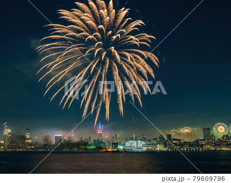 Fireworks celebration of July 4th with the famous Manhattan skyline 79609796