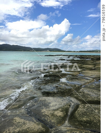 沖縄久米島から橋で渡れる奥武島 沖縄久米島から橋で渡れる奥武島 79616599