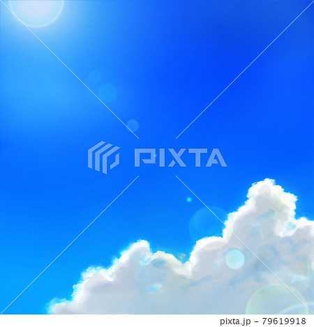 空を覆う雲と日差す青空（正方形） 79619918