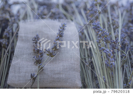 ラベンダーサシェ、ラベンダーポプリ、ドライフラワー、ラベンダーの乾燥、ポプリ、ボタニカル、 79620318