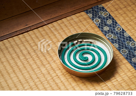 蚊取り線香 79628733