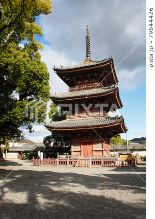 斑鳩寺　三重塔　兵庫県太子町 79644426