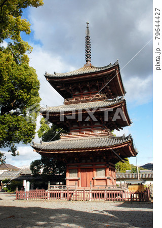 斑鳩寺　三重塔　兵庫県太子町 79644427