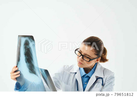 radiologist in white coat x-ray diagnostics health problems laboratory 79651812