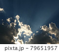 夏の青空と光る雲 79651957