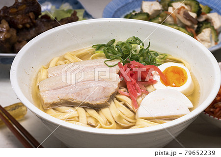 沖縄そば 郷土料理 沖縄県の写真素材