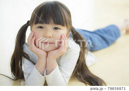6歳の女の子 79656871
