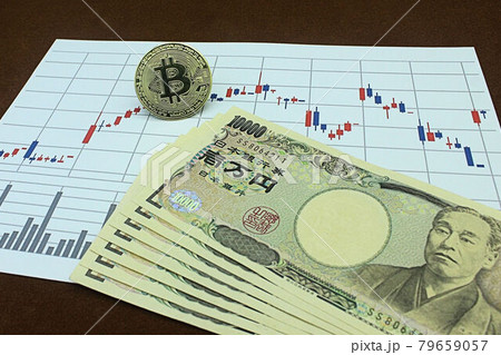 【仮想通貨・ビットコイン・投資などに関する記事のサムネイルに】ビットコインと一万円札 【仮想通貨・ビットコイン・投資などに関する記事のサムネイルに】ビットコインと一万円札 79659057