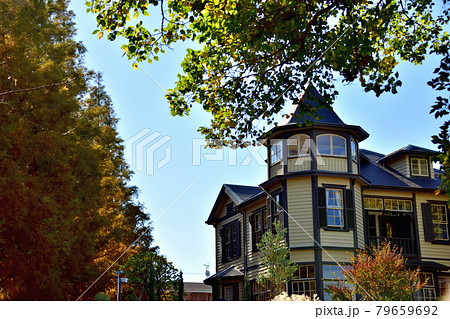 秋の横浜山手西洋館・外交官の家 79659692