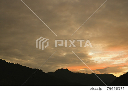 夕焼 79666375