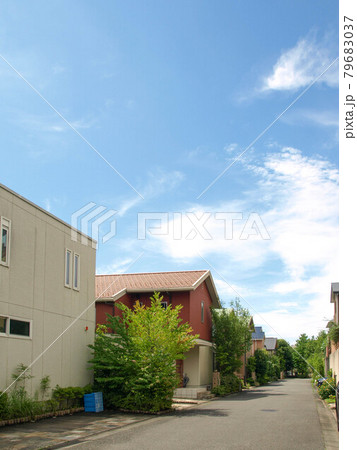 閑静な住宅街 閑静な住宅街 79683037