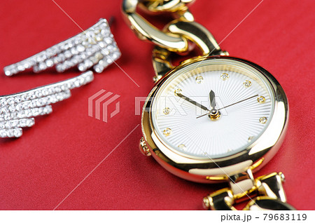 gold women wristwatch gold women wristwatch 79683119