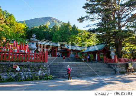 男体山登山:二荒山神社中宮祠と男体山 男体山登山:二荒山神社中宮祠と男体山 79685293
