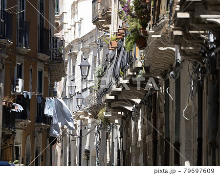 Ortigia Syracuse old town allets small streets 79697609