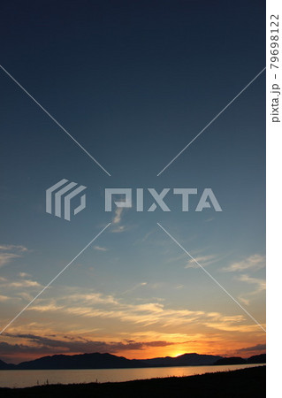 夕日と虹色の瀬戸内海！山口県光市虹ヶ浜海水浴場＆星降る街”下松市” 79698122