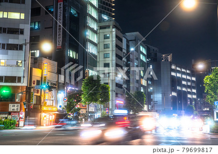 《東京都》御茶ノ水・夜の街並み 79699817