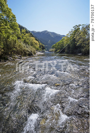 櫛田川 三重の河川 清流の風景 新緑と川 三重県の観光スポット 下剋上球児 ドラマロケ地 櫛田川 三重の河川 清流の風景 新緑と川 三重県の観光スポット 下剋上球児 ドラマロケ地 79700137