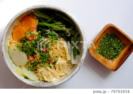Vietnamese vegan quick breakfast, instant noodle bowl 79702658